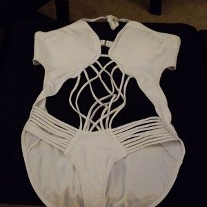 Fabletics Halah one piece bathing suit